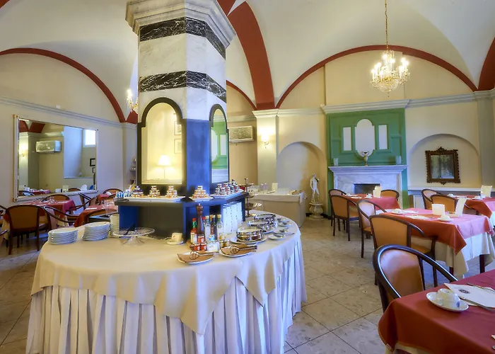 Royal Victoria, By R Collection