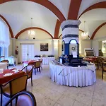 فندق Royal Victoria, By R Collection فارينا