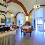 Royal Victoria, By R Collection Hotel