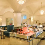 ホテル Royal Victoria, By R Collection 4*