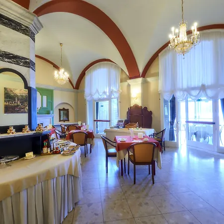 Royal Victoria, By R Collection Hotel