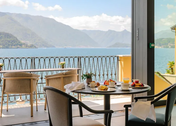 Royal Victoria, By R Collection