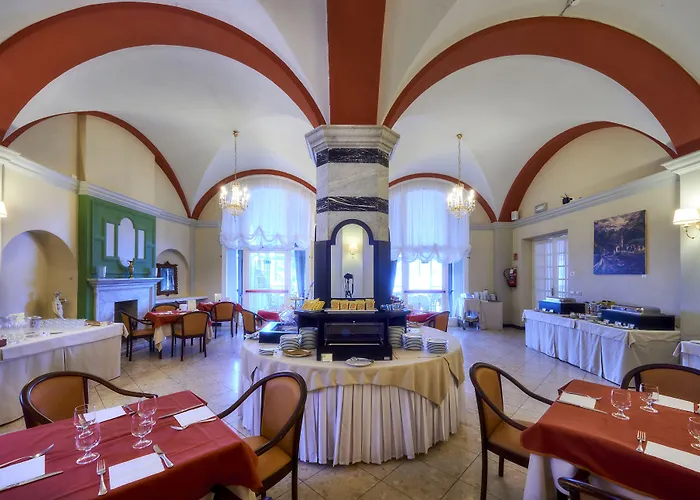 Royal Victoria, By R Collection Hotel