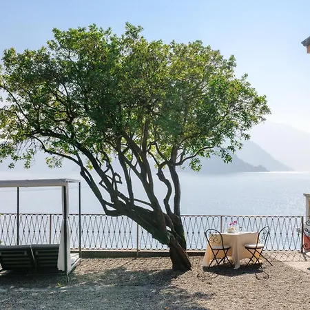 Ξενοδοχείο Royal Victoria, By R Collection Βαρένα