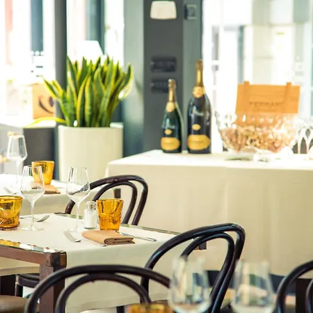 Royal Victoria, By R Collection فندق فارينا