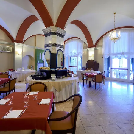 فندق Royal Victoria, By R Collection فارينا